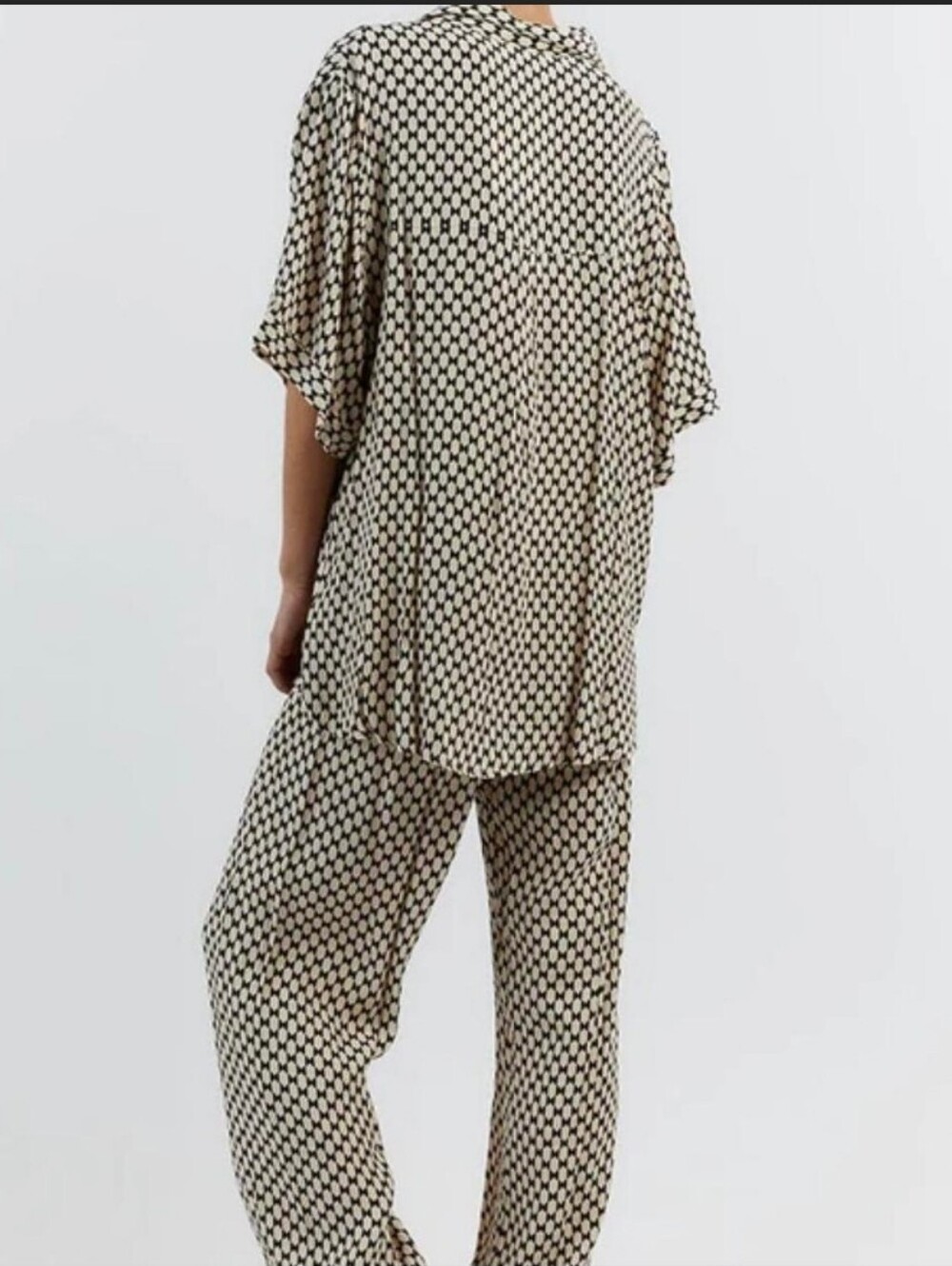 DISSH Set Geometric Co Ord Resort Cream And Black Top And Wide Leg Pants Size 4 - Picture 2 of 16